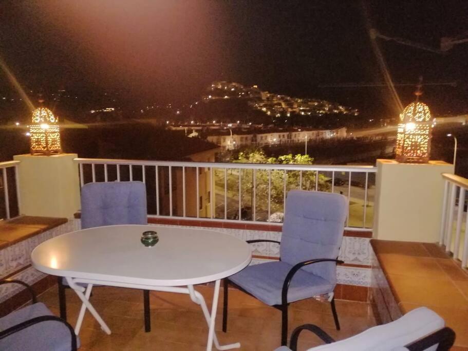 Apartamento Con La Playa A 200 Metros غرناطة المظهر الخارجي الصورة